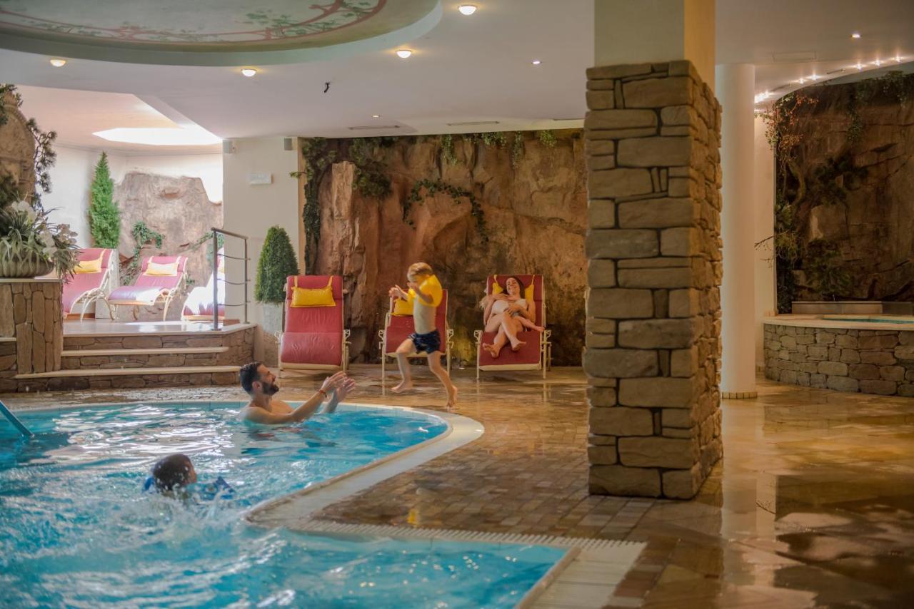 Resort Dolce Casa - Family & Spa Hotel 모에나 외부 사진