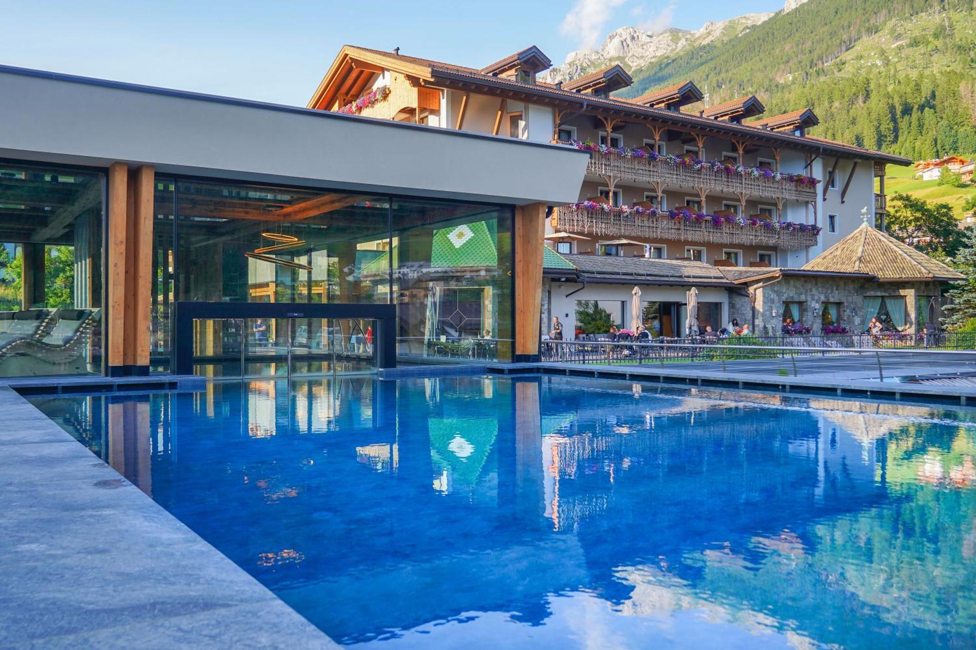 Resort Dolce Casa - Family & Spa Hotel 모에나 외부 사진