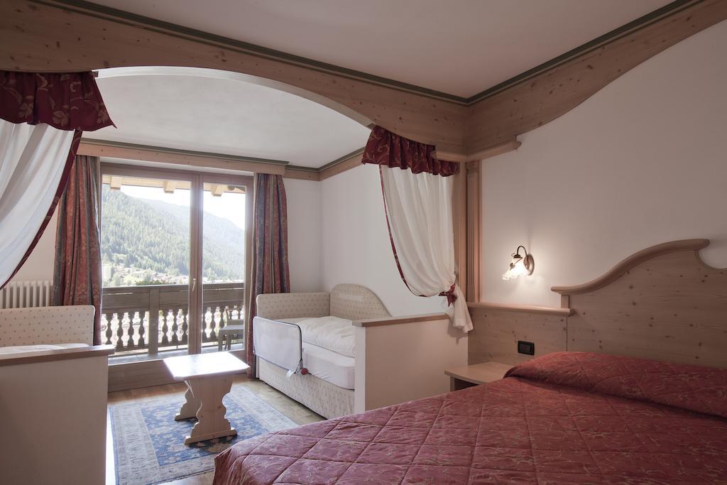Resort Dolce Casa - Family & Spa Hotel 모에나 객실 사진